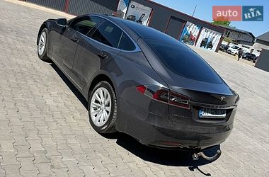 Лифтбек Tesla Model S 2017 в Умани
