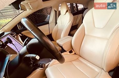 Лифтбек Tesla Model S 2017 в Кременчуге