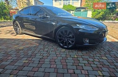 Лифтбек Tesla Model S 2015 в Одессе