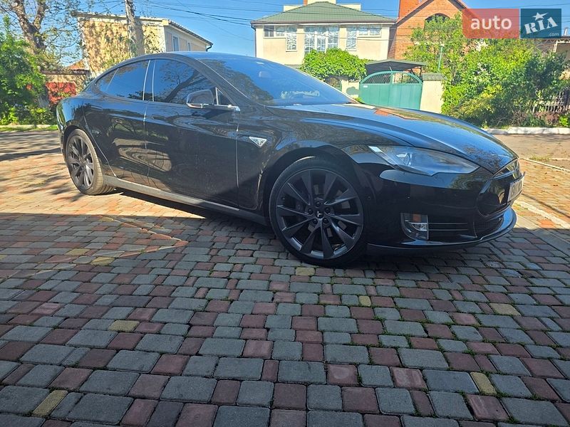 Лифтбек Tesla Model S 2015 в Одессе