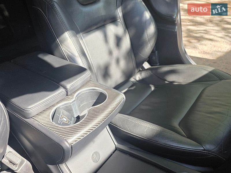 Лифтбек Tesla Model S 2015 в Одессе