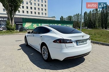 Ліфтбек Tesla Model S 2017 в Черкасах