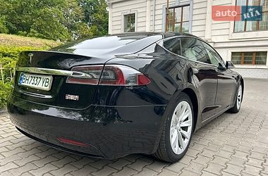 Ліфтбек Tesla Model S 2018 в Одесі