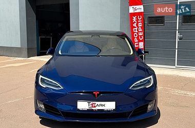 Лифтбек Tesla Model S 2018 в Киеве