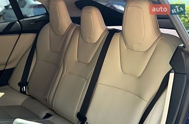 Лифтбек Tesla Model S 2018 в Киеве