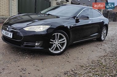 Лифтбек Tesla Model S 2013 в Коломые