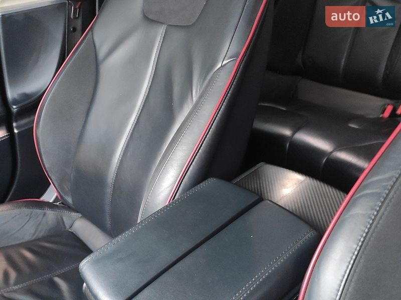 Лифтбек Tesla Model S 2013 в Коломые