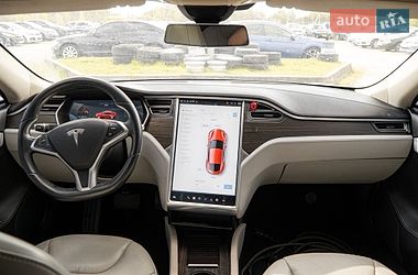 Лифтбек Tesla Model S 2014 в Львове