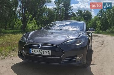 Ліфтбек Tesla Model S 2015 в Харкові