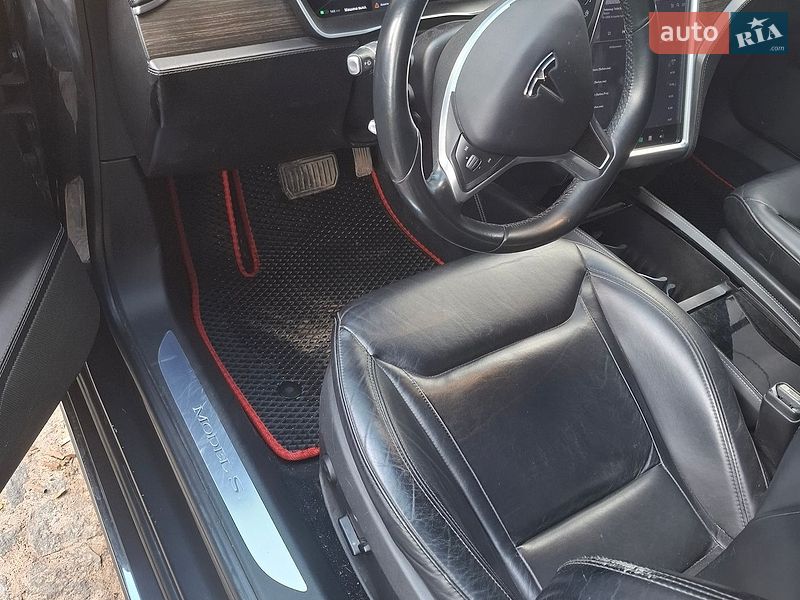 Лифтбек Tesla Model S 2015 в Харькове фото 9 Лифтбек Tesla Model S 2015 в Харькове