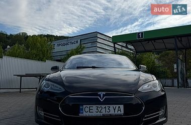 Лифтбек Tesla Model S 2015 в Черновцах