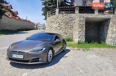 Ліфтбек Tesla Model S 2016 в Кам'янець-Подільському
