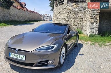 Лифтбек Tesla Model S 2016 в Каменец-Подольском