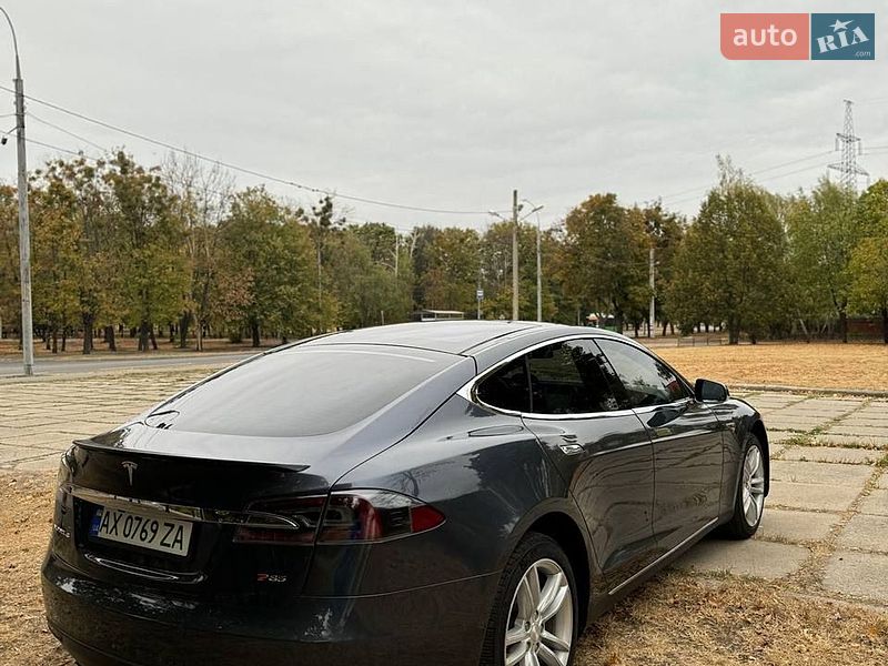 Лифтбек Tesla Model S 2014 в Харькове фото 5 Лифтбек Tesla Model S 2014 в Харькове