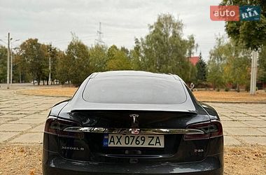 Ліфтбек Tesla Model S 2014 в Харкові