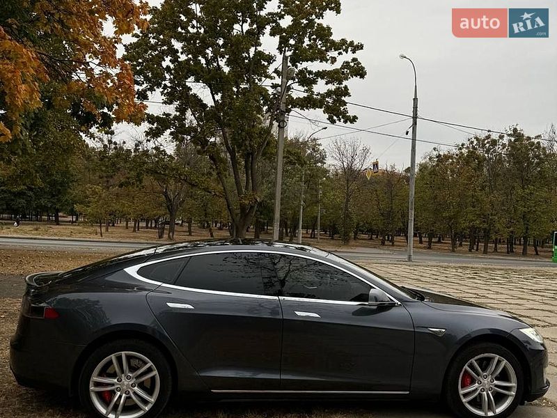 Лифтбек Tesla Model S 2014 в Харькове фото 7 Лифтбек Tesla Model S 2014 в Харькове