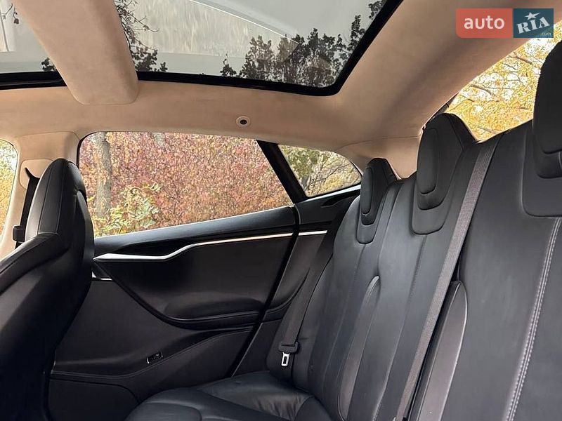 Лифтбек Tesla Model S 2014 в Харькове фото 19 Лифтбек Tesla Model S 2014 в Харькове