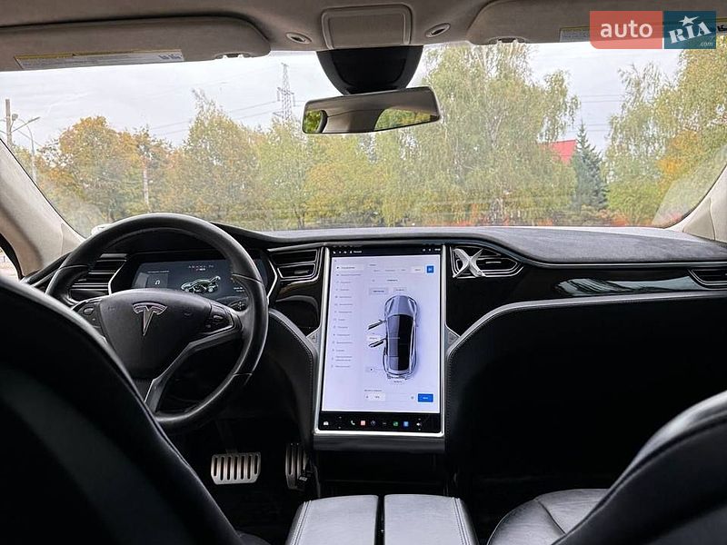 Ліфтбек Tesla Model S 2014 в Харкові