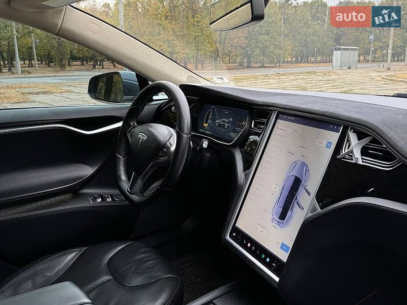 Ліфтбек Tesla Model S 2014 в Харкові