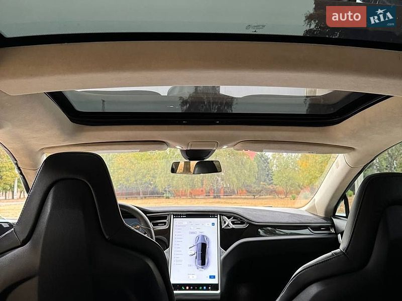 Ліфтбек Tesla Model S 2014 в Харкові
