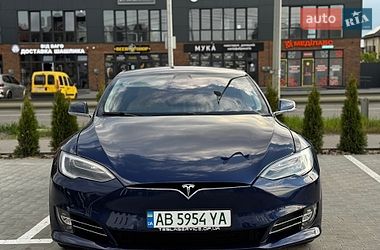 Лифтбек Tesla Model S 2016 в Виннице