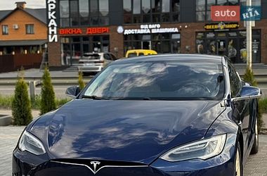 Лифтбек Tesla Model S 2016 в Виннице