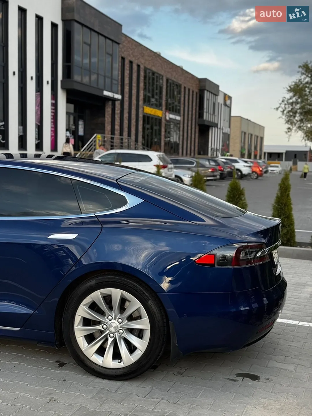 2016 Tesla Model S - мініатюра 8