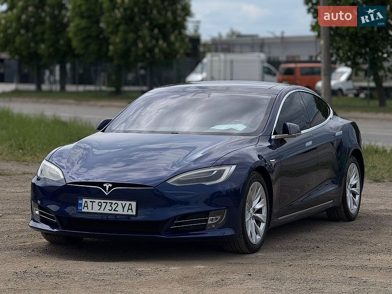 Tesla Model S 2017