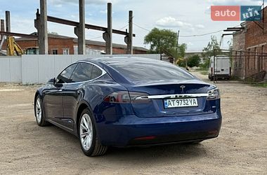 Лифтбек Tesla Model S 2017 в Ивано-Франковске