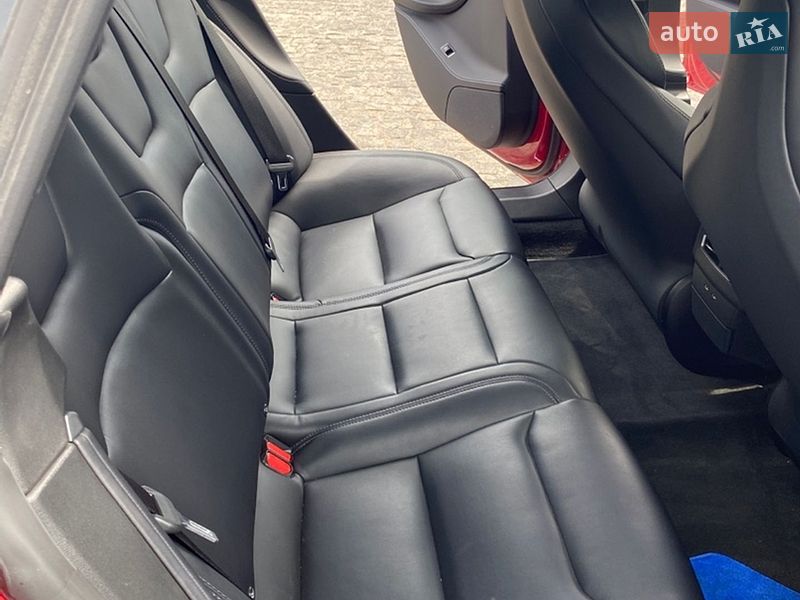 Лифтбек Tesla Model S 2019 в Полтаве