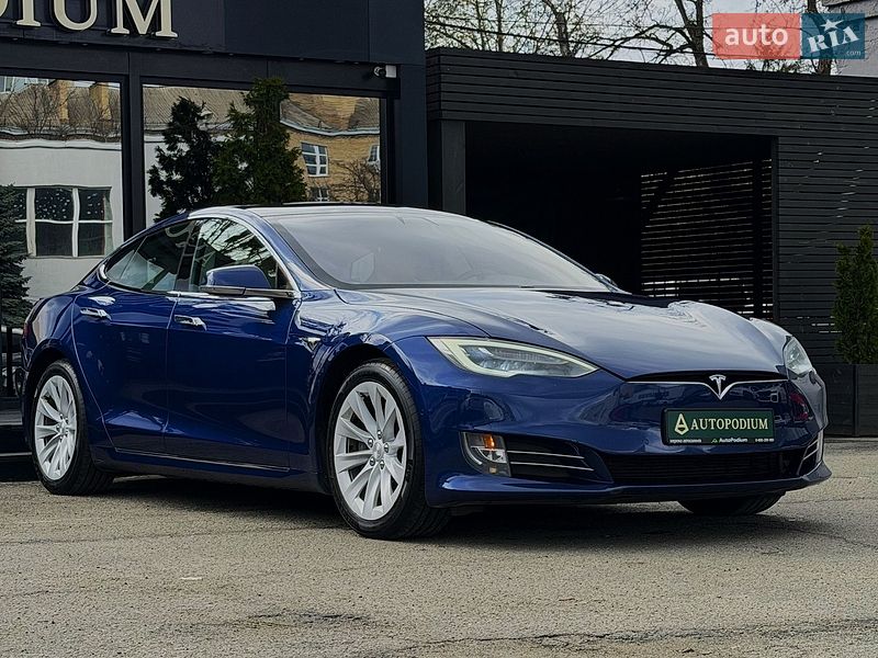 Ліфтбек Tesla Model S 2018 в Києві