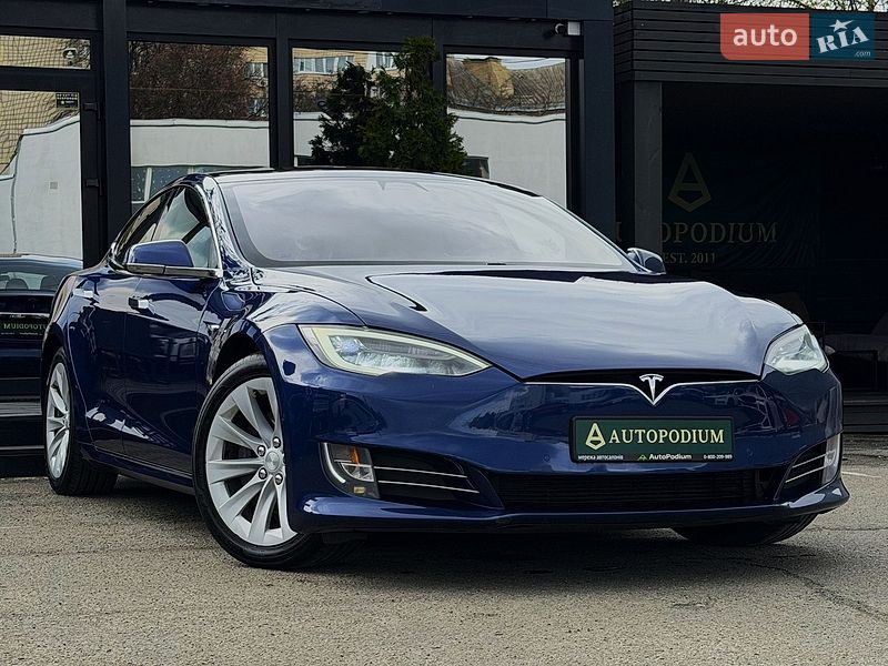Ліфтбек Tesla Model S 2018 в Києві