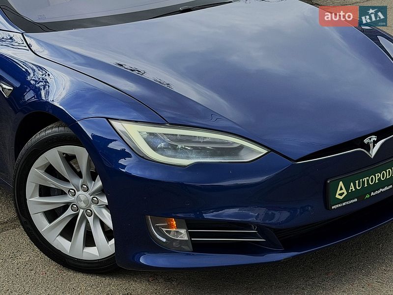 Ліфтбек Tesla Model S 2018 в Києві