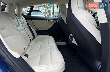 Ліфтбек Tesla Model S 2018 в Києві