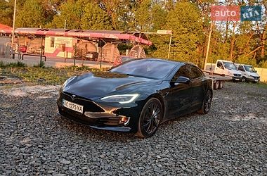 Ліфтбек Tesla Model S 2017 в Луцьку