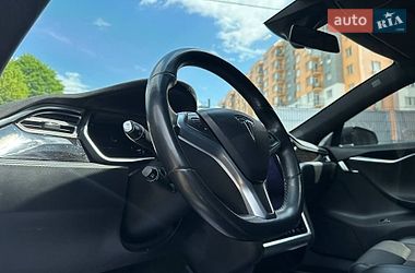 Лифтбек Tesla Model S 2017 в Виннице