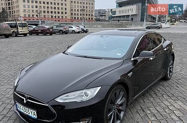 Лифтбек Tesla Model S 2015 в Харькове
