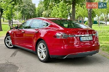 Ліфтбек Tesla Model S 2014 в Києві фото 6 Ліфтбек Tesla Model S 2014 в Києві