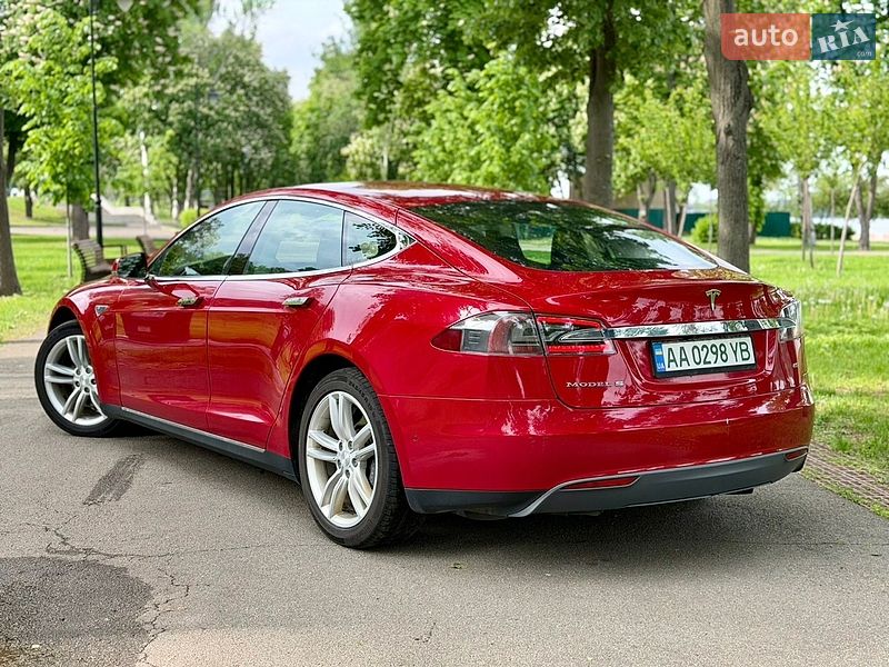 Ліфтбек Tesla Model S 2014 в Києві фото 6 Ліфтбек Tesla Model S 2014 в Києві