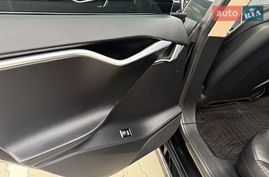 Ліфтбек Tesla Model S 2013 в Дубні