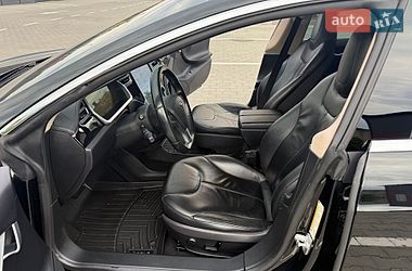 Ліфтбек Tesla Model S 2013 в Дубні