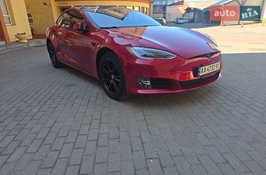 Лифтбек Tesla Model S 2018 в Киеве