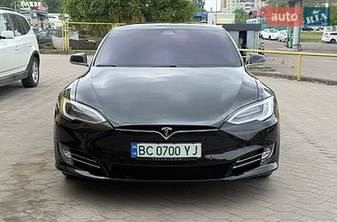 Ліфтбек Tesla Model S 2018 в Львові