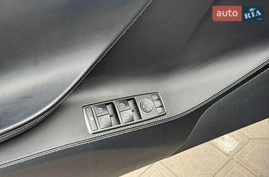 Ліфтбек Tesla Model S 2018 в Львові