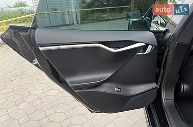 Ліфтбек Tesla Model S 2018 в Львові