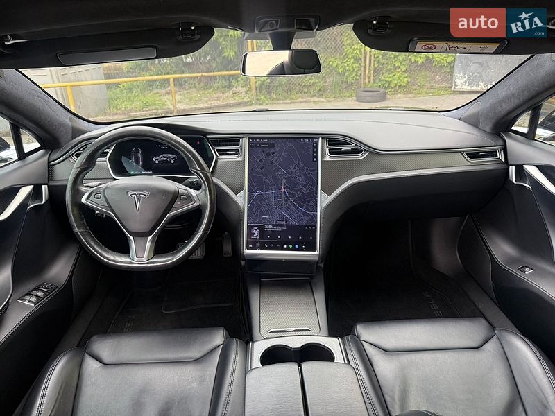 Ліфтбек Tesla Model S 2018 в Львові