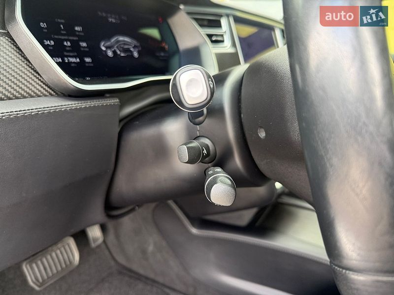Ліфтбек Tesla Model S 2018 в Львові