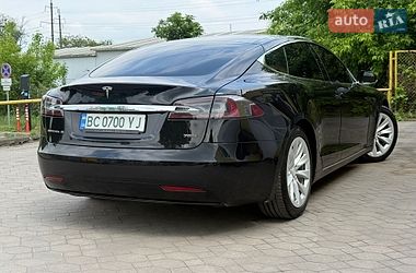 Ліфтбек Tesla Model S 2018 в Львові