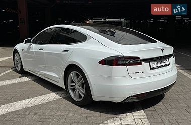 Ліфтбек Tesla Model S 2015 в Києві