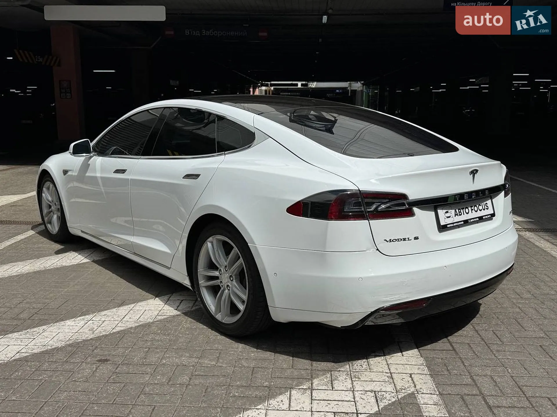 2015 Tesla Model S - мініатюра 5